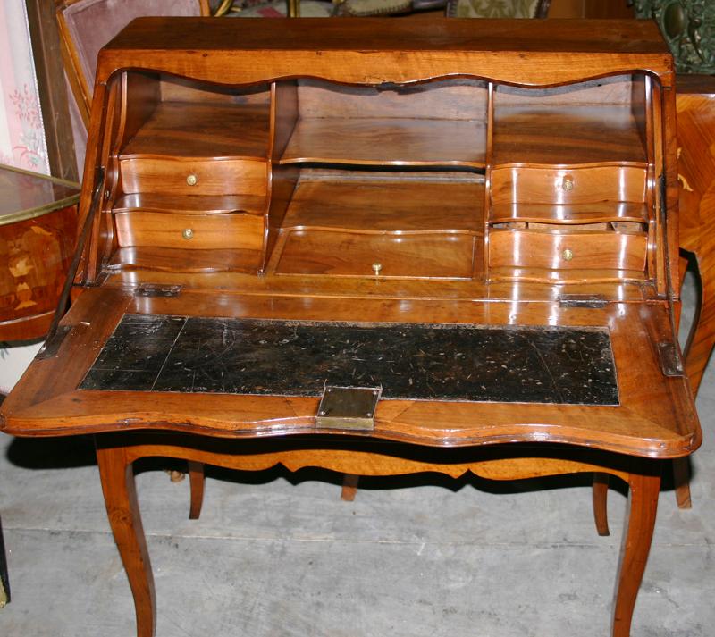 Louis Xv Desk