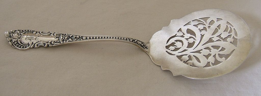 Sterling Tomato Server – J. B. Knowles – Apollo – Ca. 1892 Sterling Tomato Server – J. B. Knowles – Apollo – Ca. 1892