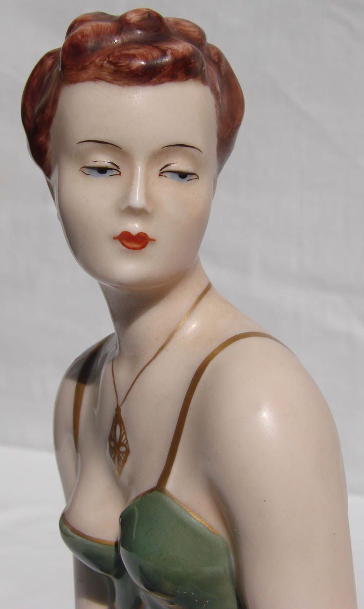 Vintage 1930s Royal Dux Art Deco Lady Figurine / Porcelain /Czech Vintage 1930s Royal Dux Art Deco Lady Figurine / Porcelain /Czech