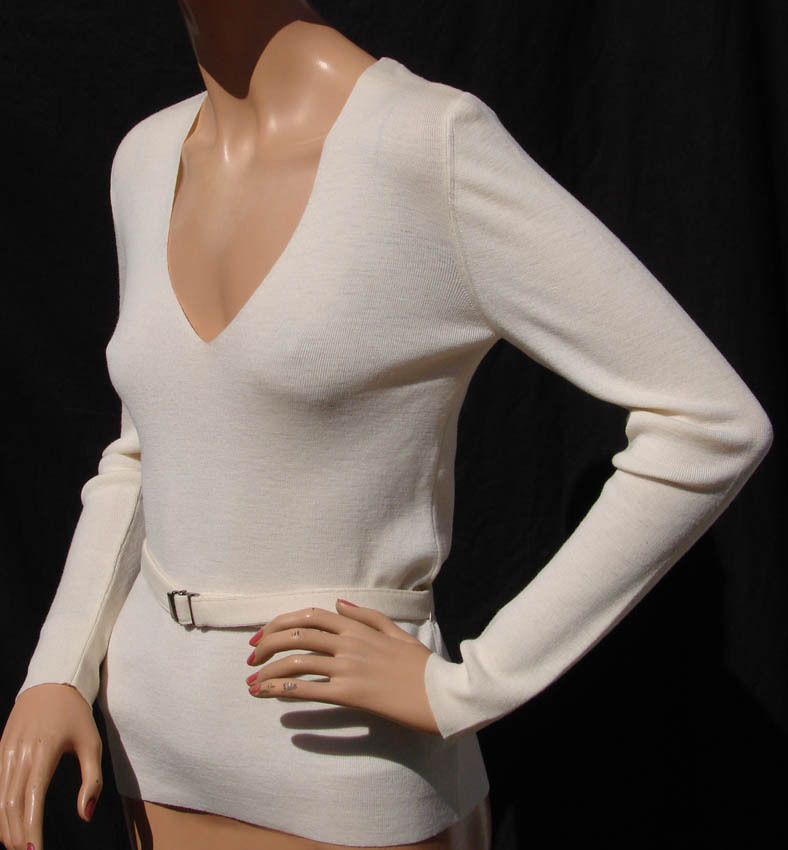 Gucci Ivory V-Neck Sweater with Belt - M - Ladies Gucci Ivory V-Neck Sweater with Belt - M - Ladies