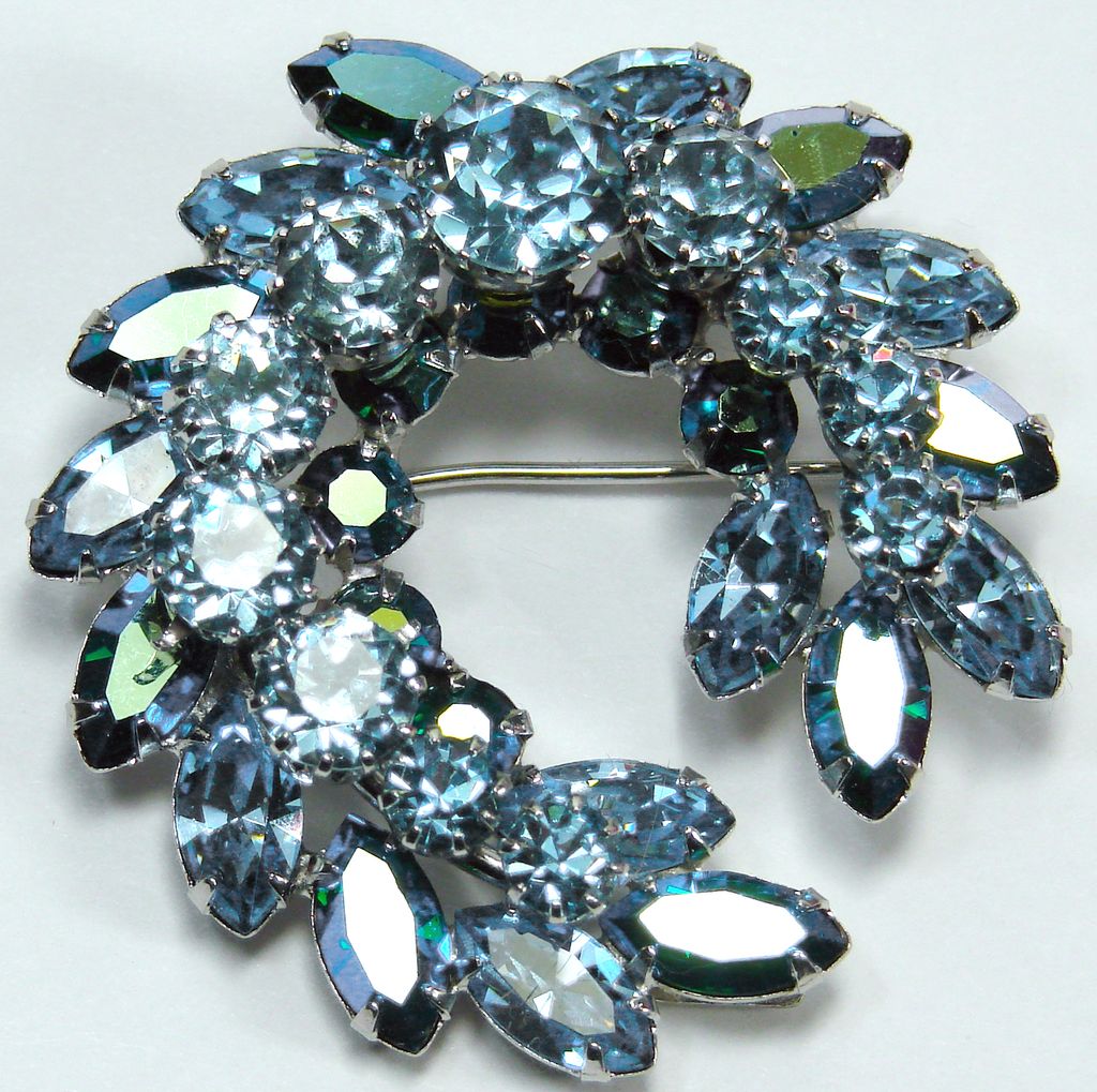 Vintage Sherman Light Blue Rhinestone Brooch // 1960s Crescent Laurel Design Signed Vintage Sherman Light Blue Rhinestone Brooch // 1960s Crescent Laurel Design Signed
