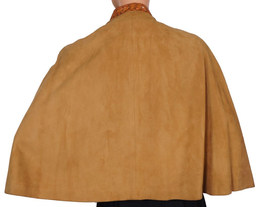 Vintage 60s Suede Leather Cape Ladies Capelet Poncho One Size S / M Vintage 60s Suede Leather Cape Ladies Capelet Poncho One Size S / M
