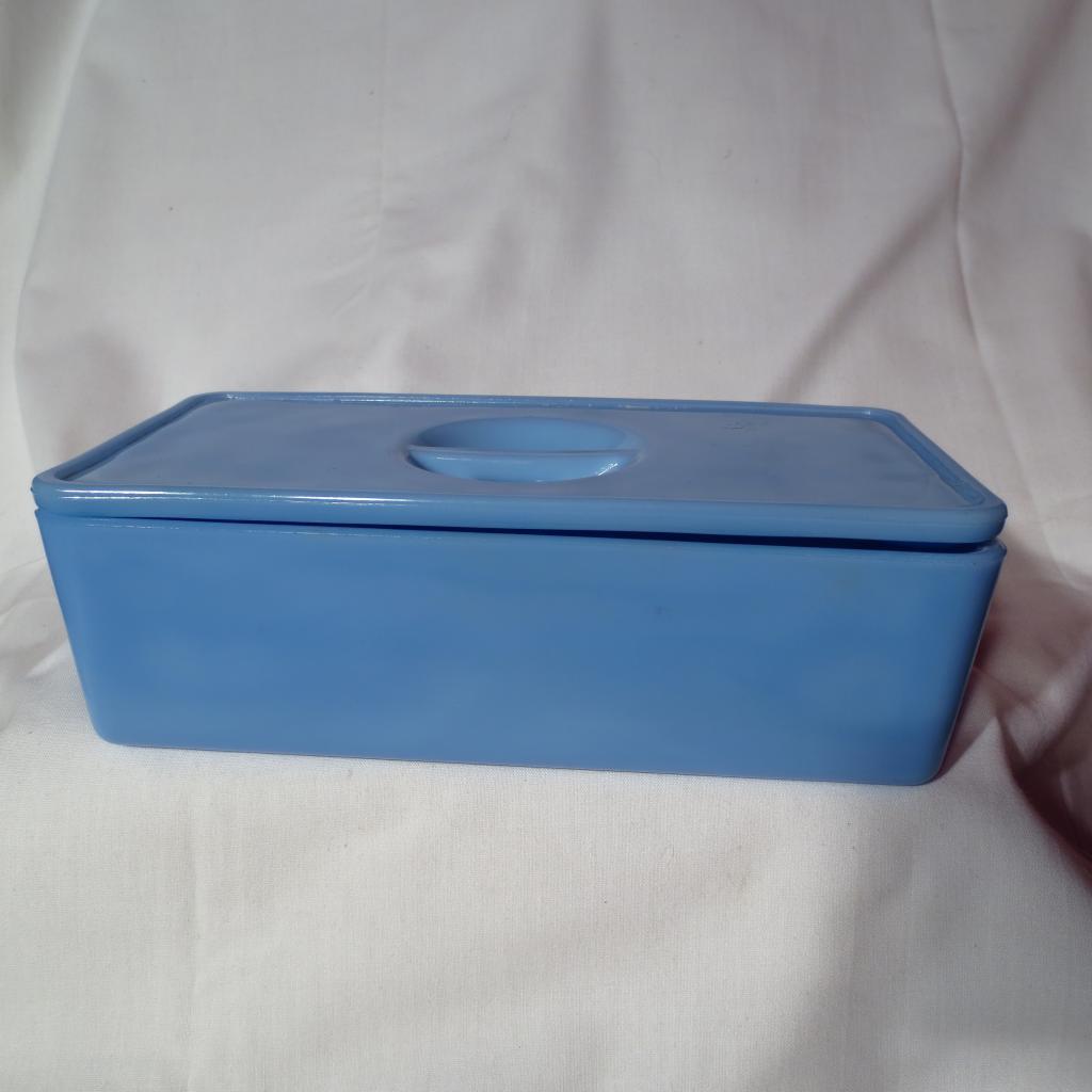 Vintage Jeannette Delphite Blue Large Refrigerator Dish And Lid Vintage Jeannette Delphite Blue Large Refrigerator Dish And Lid