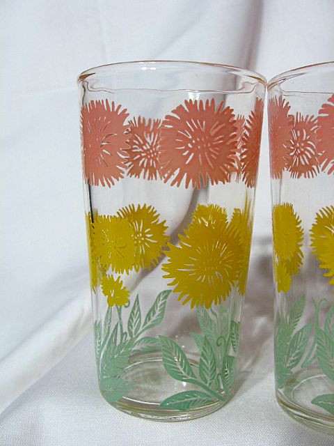 Vintage Chrysanthemum Swanky Swigs ~ Set Of 4 Vintage Chrysanthemum Swanky Swigs ~ Set Of 4