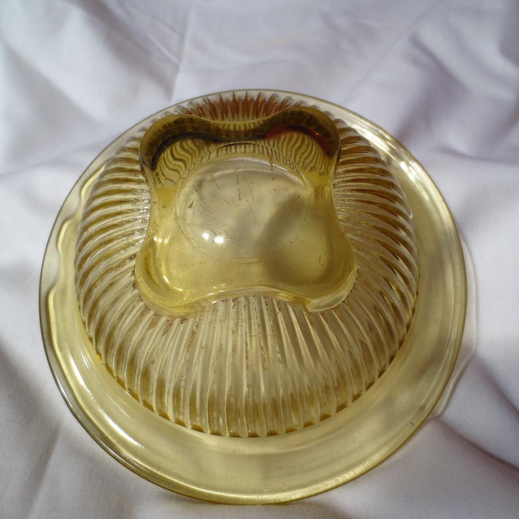 Depression Era Federal Glass Amber Mixing Bowl Depression Era Federal Glass Amber Mixing Bowl