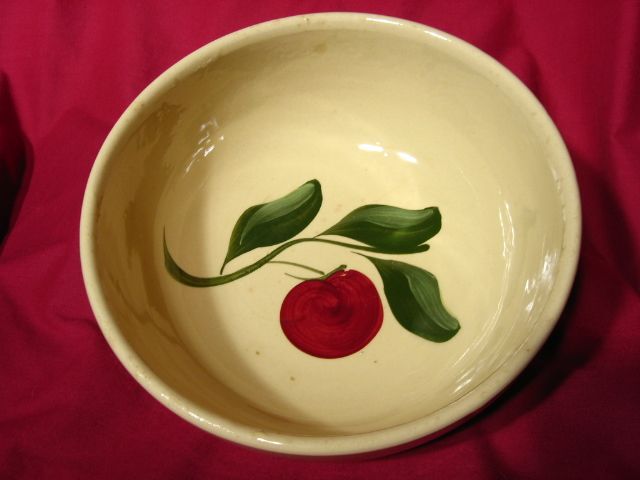 Vintage Watt Pottery Three Leaf Apple #73 Bowl Vintage Watt Pottery Three Leaf Apple #73 Bowl