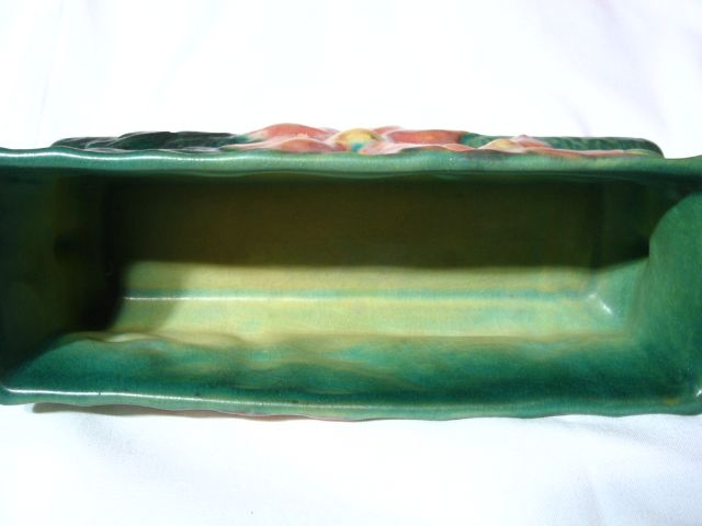 Vintage Roseville Green Clematis Window Box #391-8 Vintage Roseville Green Clematis Window Box #391-8