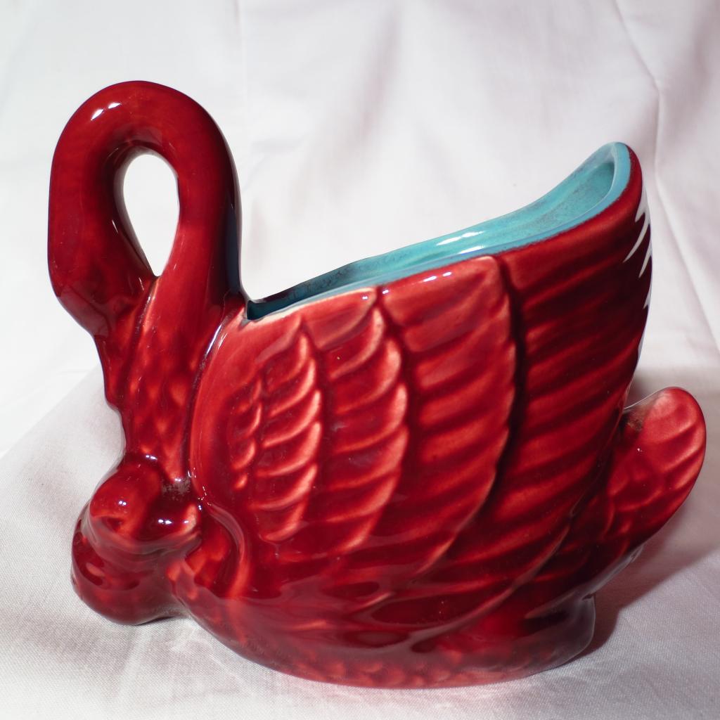 Vintage Red Wing Swan And Chick Planter - Model 1337 Vintage Red Wing Swan And Chick Planter - Model 1337