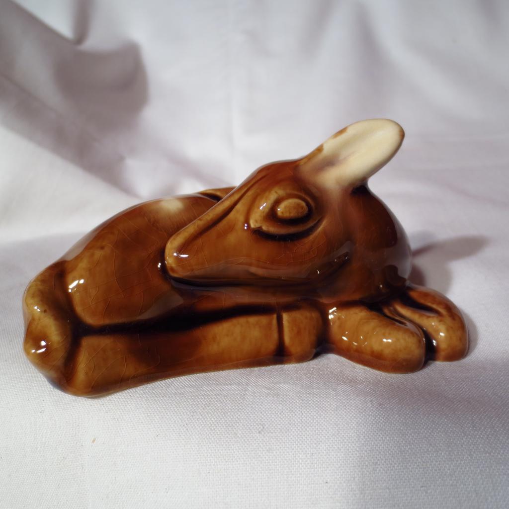 Early Chicago Lichten Ware Deer Figurine Early Chicago Lichten Ware Deer Figurine