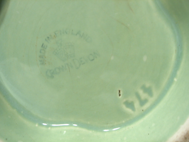 Crown Devon Large Ribbed Green Splatter Vase Crown Devon Large Ribbed Green Splatter Vase