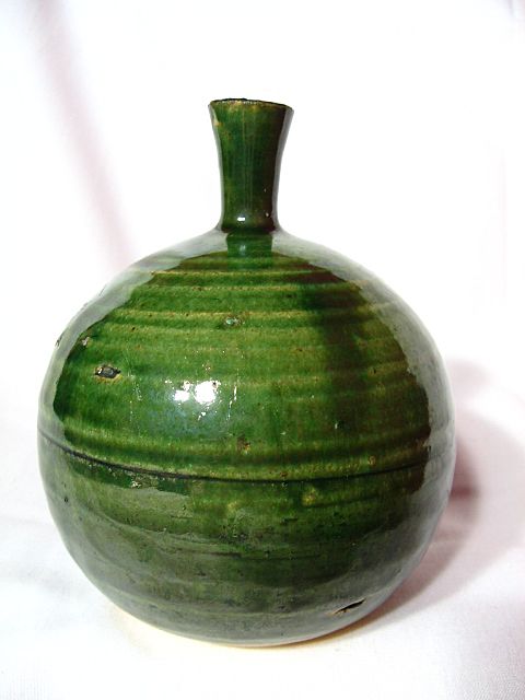 Hand Turned Studio Pottery Feelie Seed Vase Hand Turned Studio Pottery Feelie Seed Vase