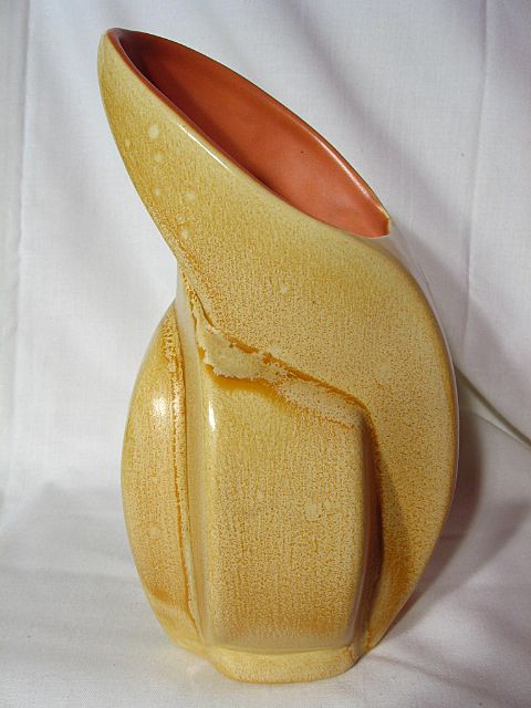 Red Wing Butterscotch And Coral Model 436 Vase Red Wing Butterscotch And Coral Model 436 Vase