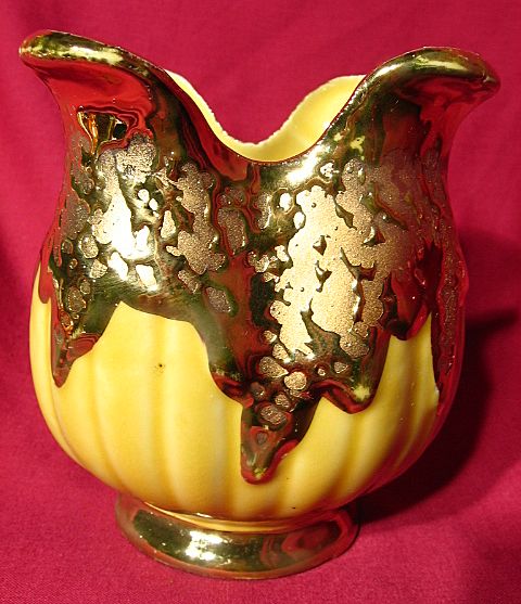 Vintage Savoy China Weeping Gold Flower Form Vase Vintage Savoy China Weeping Gold Flower Form Vase