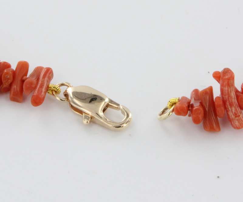 Vintage 14 Karat Yellow Gold Long Coral Branch Necklace Estate Fine Jewelry Heirloom Vintage 14 Karat Yellow Gold Long Coral Branch Necklace Estate Fine Jewelry Heirloom