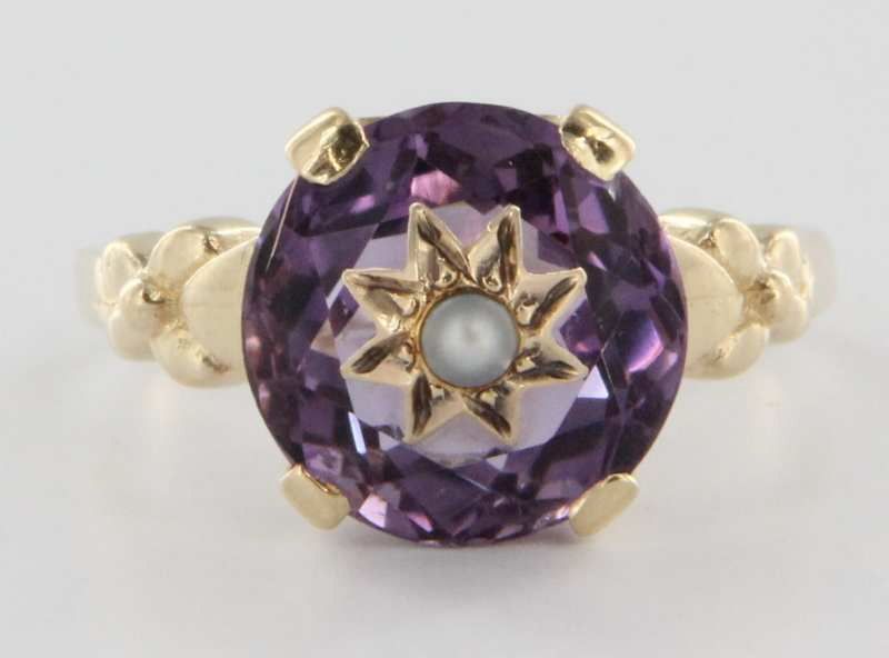 Vintage 14 Karat Yellow Gold Amethyst Seed Pearl Cocktail Ring Estate Fine Jewelry Vintage 14 Karat Yellow Gold Amethyst Seed Pearl Cocktail Ring Estate Fine Jewelry