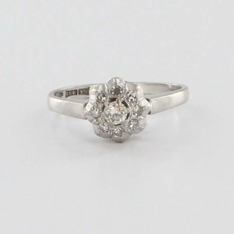 Vintage 18 Karat White Gold Diamond Ring Fine Estate Jewelry Pre-Owned Used Heirloom Vintage 18 Karat White Gold Diamond Ring Fine Estate Jewelry Pre-Owned Used Heirloom
