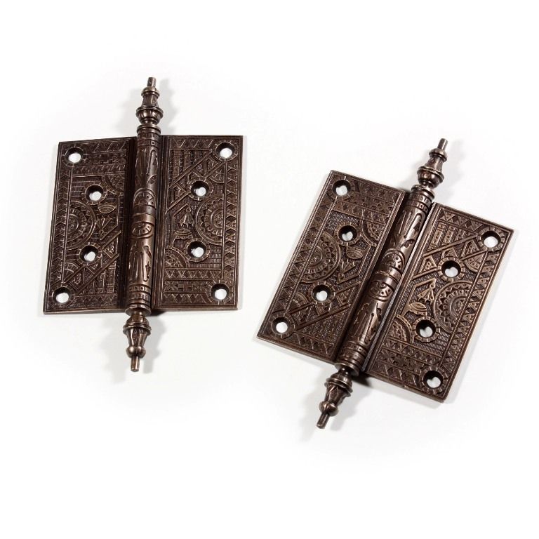 Splendid Pair of Antique Cast Bronze Lift-Off Hinges, 5", with Decorative Design Splendid Pair of Antique Cast Bronze Lift-Off Hinges, 5", with Decorative Design