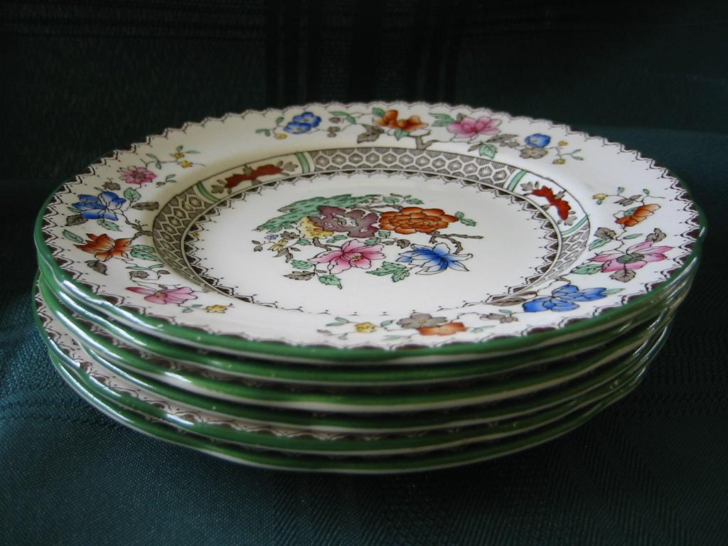Staffordshire Copeland Spode Tea or Coffee Set Chinese Rose Pattern