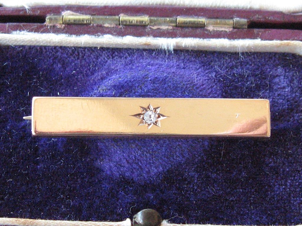 Antique 15 ct Gold Bar Brooch, Diamond, boxed Antique 15 ct Gold Bar Brooch, Diamond, boxed
