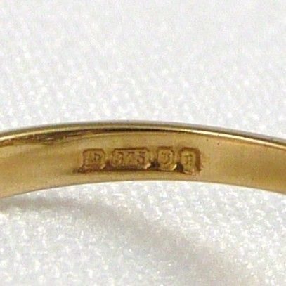 English 9ct Gold Sapphire and Diamond Ring English 9ct Gold Sapphire and Diamond Ring