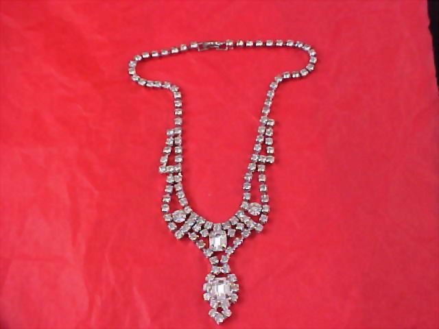 RED CARPET - Diamante Drop - BIB-FESTOON Chaton Prong Set Faceted Necklace RED CARPET - Diamante Drop - BIB-FESTOON Chaton Prong Set Faceted Necklace
