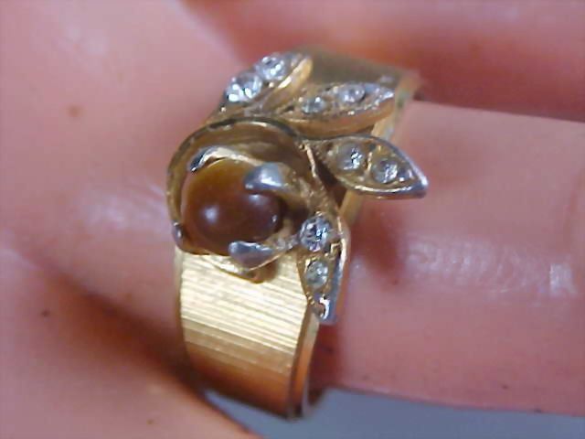 18KT HGE~Tiger's Eye & Diamante` Fashion Ring - Size 9 1/4 18KT HGE~Tiger's Eye & Diamante` Fashion Ring - Size 9 1/4
