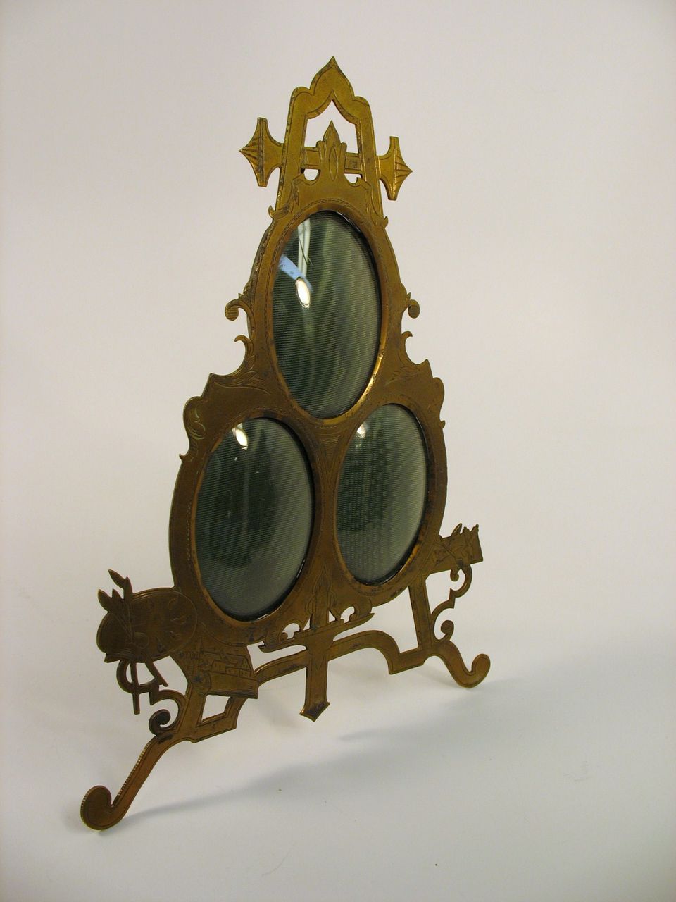 Victorian ornate brass Artist inspired triple picture photo frame Victorian ornate brass Artist inspired triple picture photo frame