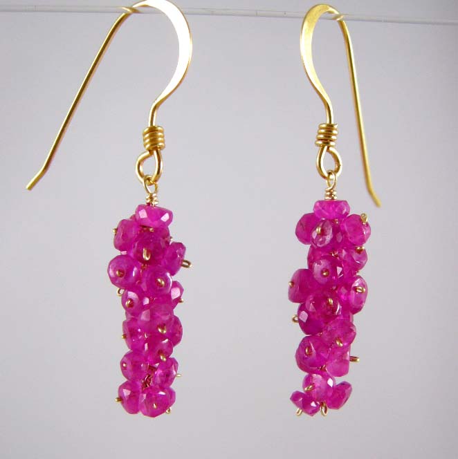 18k solid Gold~ AAA Pink Sapphire mini-cluster earrings! 18k solid Gold~ AAA Pink Sapphire mini-cluster earrings!