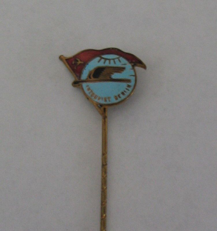 Intourist Berlin Stickpin Stick pin - Communist Flag Intourist Berlin Stickpin Stick pin - Communist Flag