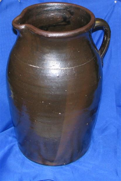 Chocolate Brown Two-Gallon Stoneware Pitcher Chocolate Brown Two-Gallon Stoneware Pitcher