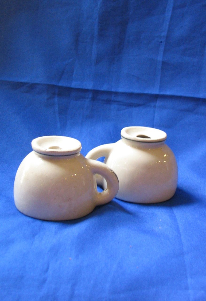 Pair of Rock City Teacup Shaped Salt and Pepper Pair of Rock City Teacup Shaped Salt and Pepper