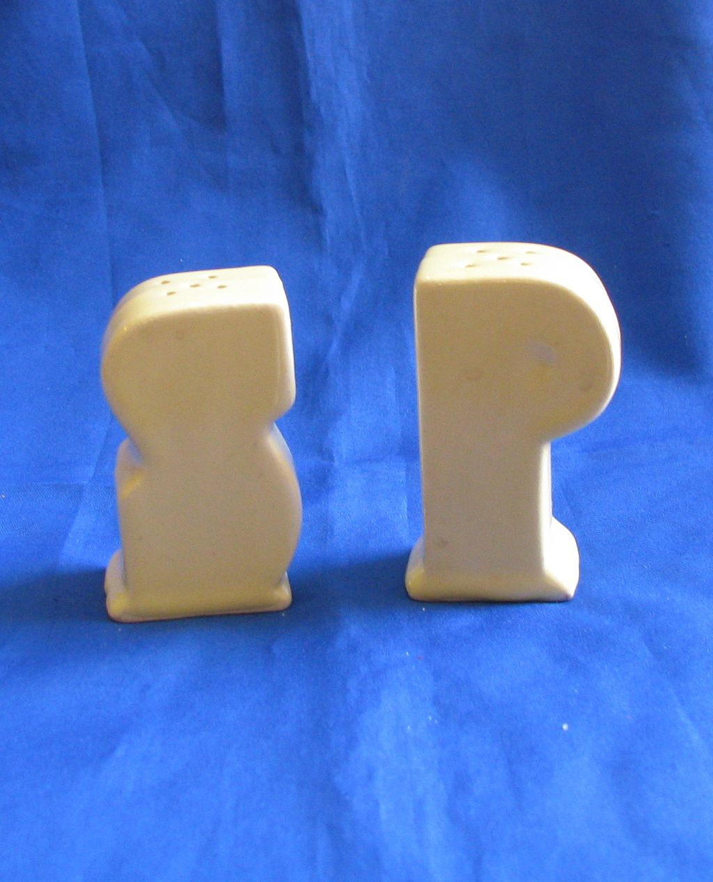 Ceramic S and P Salt and Pepper Shakers Ceramic S and P Salt and Pepper Shakers