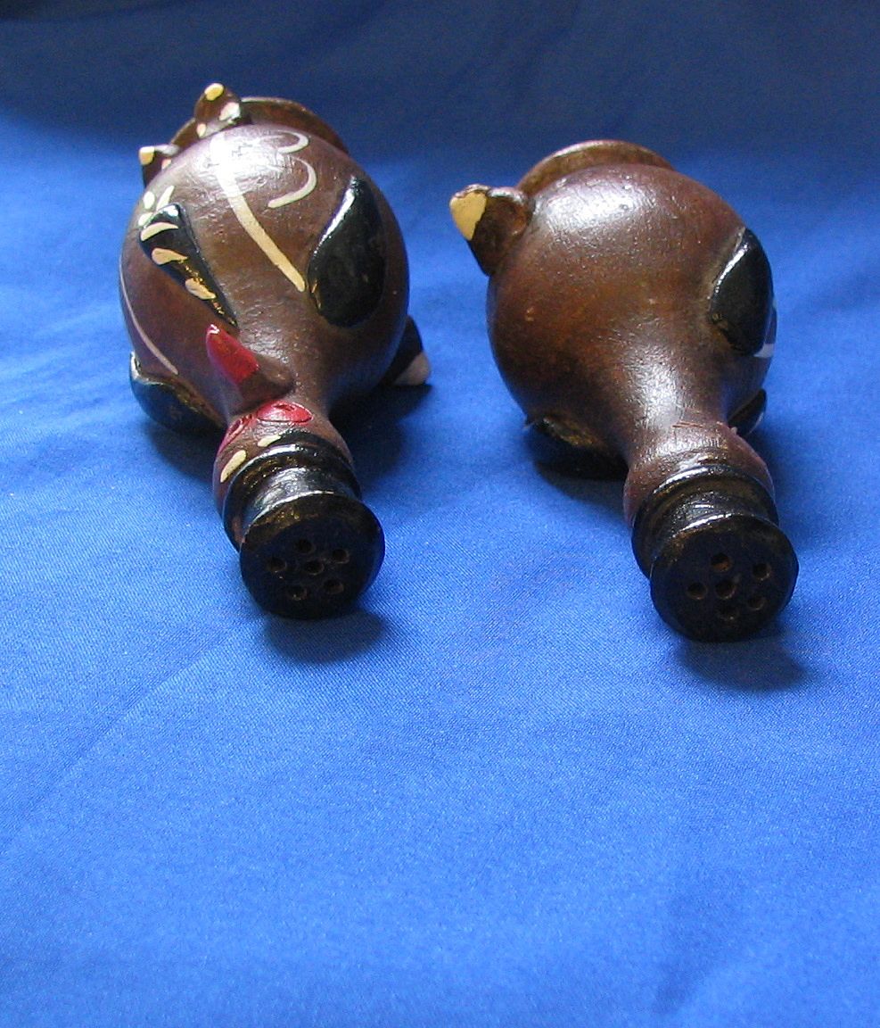 Molded Stylized Birds Salt and Pepper Shakers Molded Stylized Birds Salt and Pepper Shakers