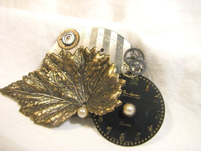 Steampunk Clockworks Pin or Brooch Steampunk Clockworks Pin or Brooch