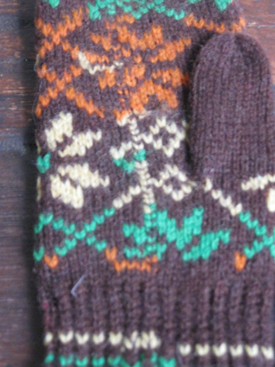Early Child's Knitted Mittens~Patterned Brown Wool Early Child's Knitted Mittens~Patterned Brown Wool