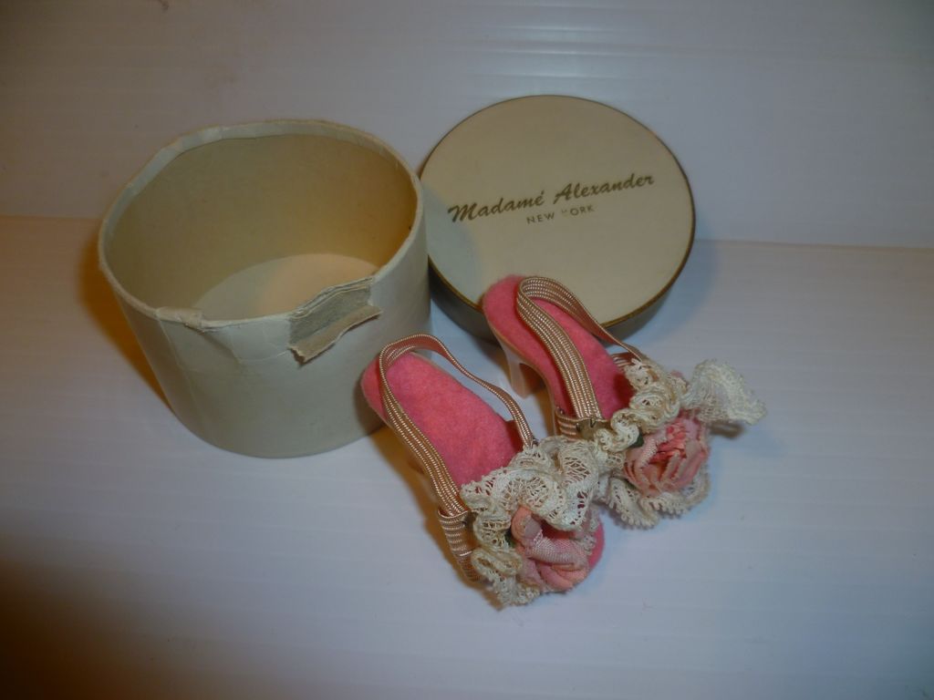 Madame Alexander Vintage Pink Flower Cissy Doll Shoes In Original Box Madame Alexander Vintage Pink Flower Cissy Doll Shoes In Original Box