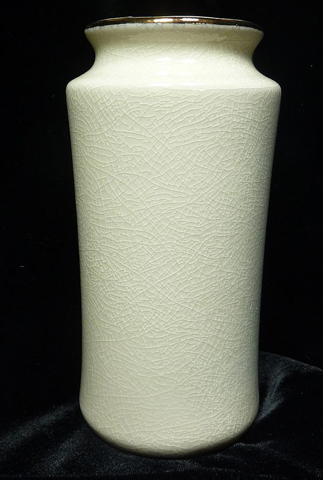 Beautiful Asian Oriental Ornamental Vase Beautiful Asian Oriental Ornamental Vase