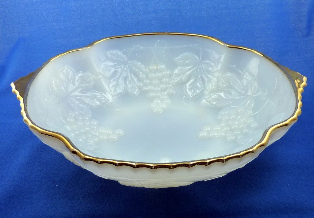 Anchor Hocking White Milk Glass Grape Bowl Anchor Hocking White Milk Glass Grape Bowl