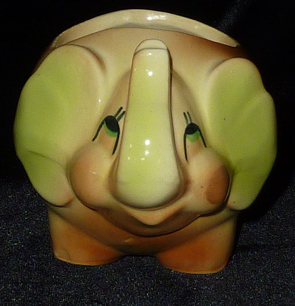 USA Brown and Celery Green Elephant Pot Vase USA Brown and Celery Green Elephant Pot Vase