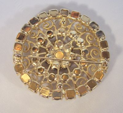 Huge vintage costume jewelry brooch yellow and chocolate rhinestones Huge vintage costume jewelry brooch yellow and chocolate rhinestones