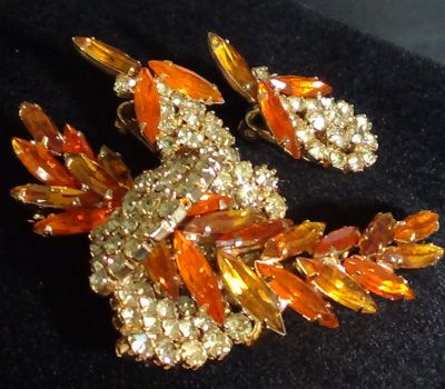 Large vintage brooch earrings demi lemon and honey rhinestones Large vintage brooch earrings demi lemon and honey rhinestones