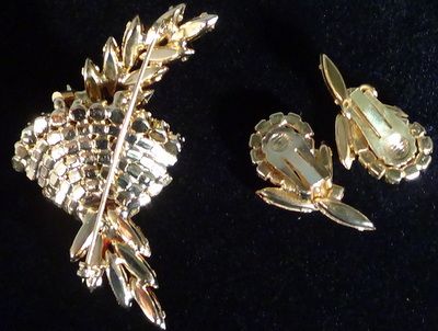Large vintage brooch earrings demi lemon and honey rhinestones Large vintage brooch earrings demi lemon and honey rhinestones