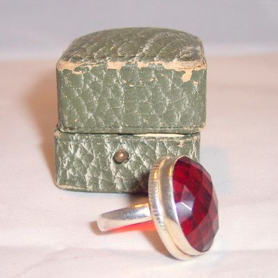 Vintage sterling faceted red glass ring major bling modern glamour Vintage sterling faceted red glass ring major bling modern glamour
