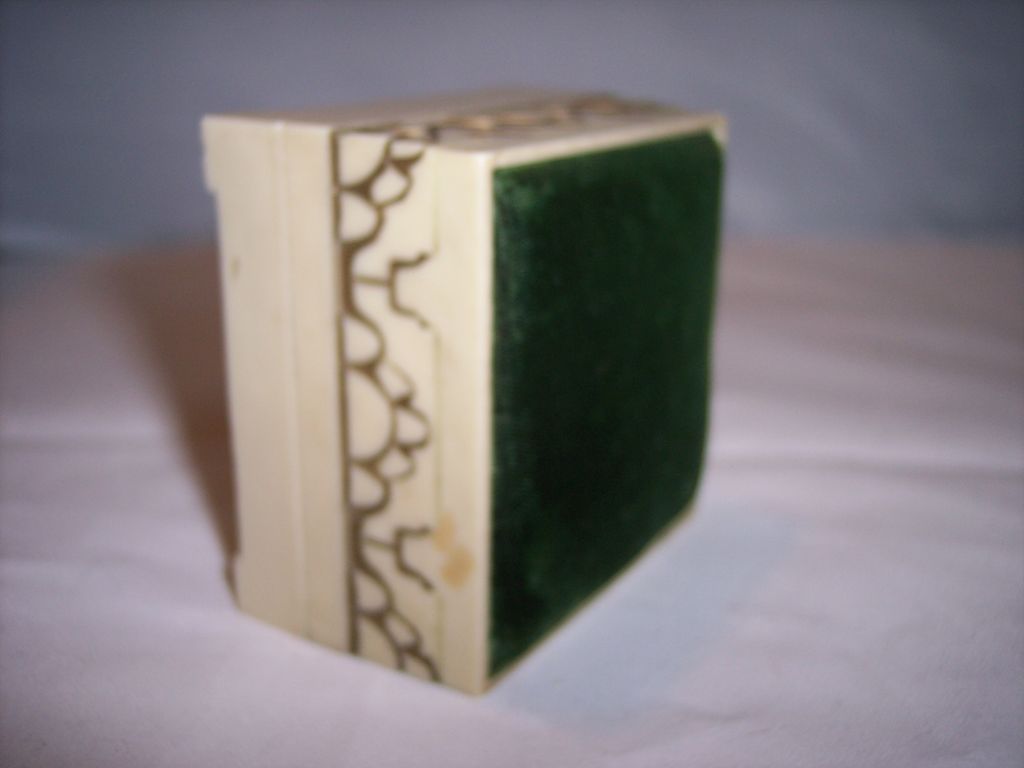 Large vintage luxury jewelry shop display celluloid ring box Large vintage luxury jewelry shop display celluloid ring box