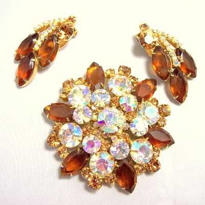 Vintage rhinestone jewelry huge brooch earrings demi rootbeer and champagne Vintage rhinestone jewelry huge brooch earrings demi rootbeer and champagne