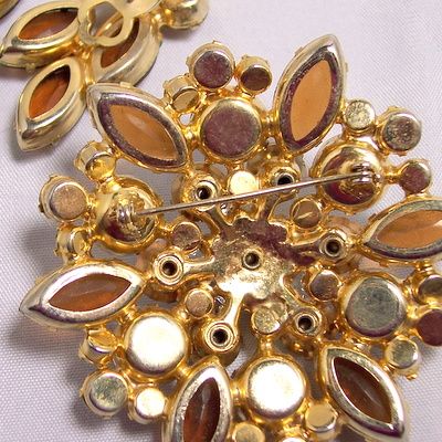 Vintage rhinestone jewelry huge brooch earrings demi rootbeer and champagne Vintage rhinestone jewelry huge brooch earrings demi rootbeer and champagne