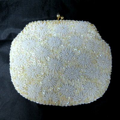 Vintage luxury hand beaded Regale handbag purse sweet cream delight Vintage luxury hand beaded Regale handbag purse sweet cream delight