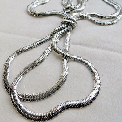 Vintage Monet jewelry snake chain lariat necklace ultra fine fashion chic Vintage Monet jewelry snake chain lariat necklace ultra fine fashion chic