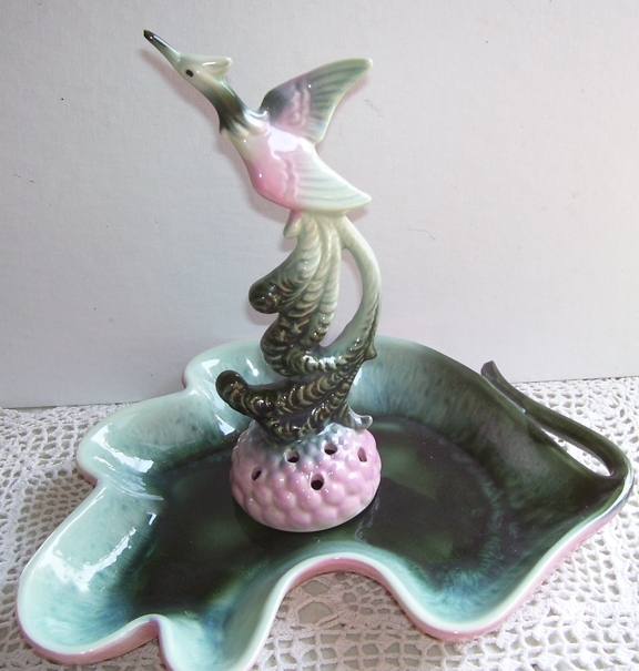 Hull Flower Frog Bird Taking Wing Matching Leaf Dish Hull Flower Frog Bird Taking Wing Matching Leaf Dish