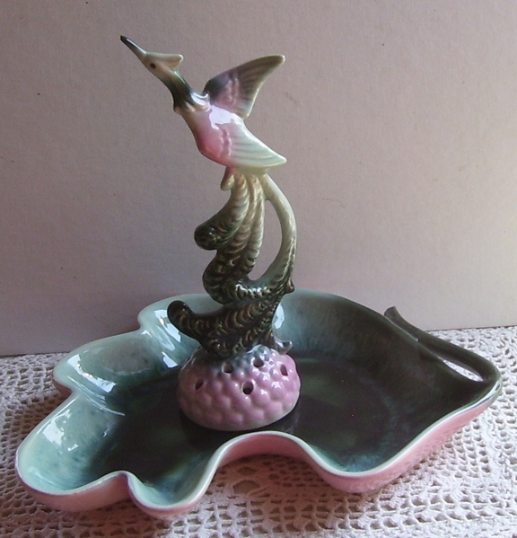 Hull Flower Frog Bird Taking Wing Matching Leaf Dish Hull Flower Frog Bird Taking Wing Matching Leaf Dish